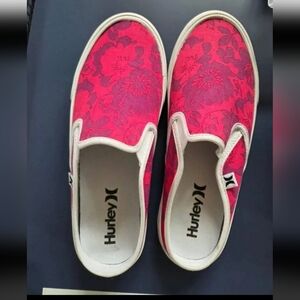 Hurley Women's Pink Floral Slip-On Sneakers
